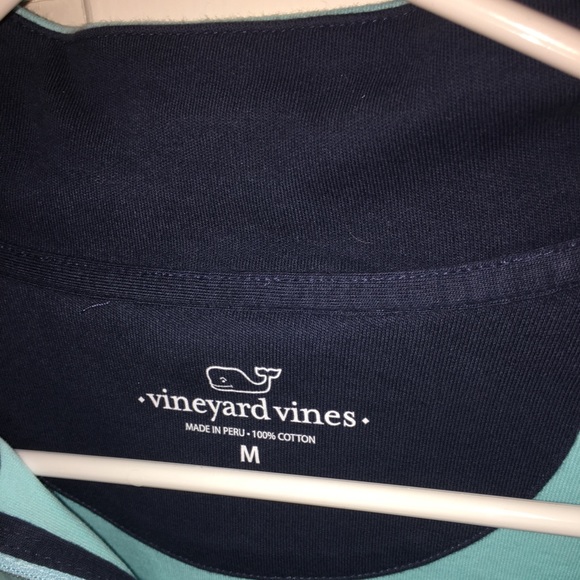 Vineyard Vines pullover - Picture 2 of 2